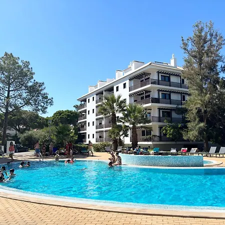 Seaside 1bdr W 2 Bathrooms, Pool Albufeira