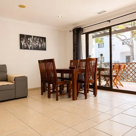 Seaside 1bdr W 2 Bathrooms, Pool Lägenhet