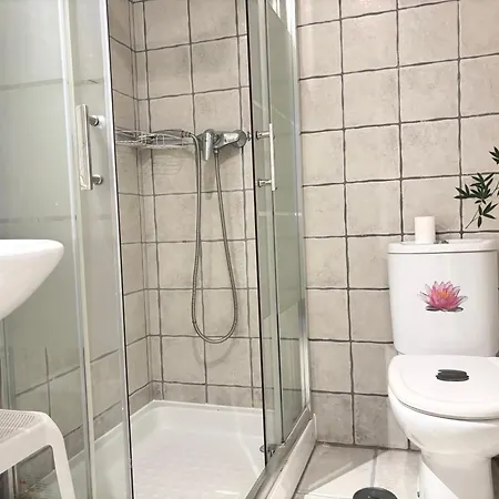 Seaside 1bdr W 2 Bathrooms, Pool Albufeira